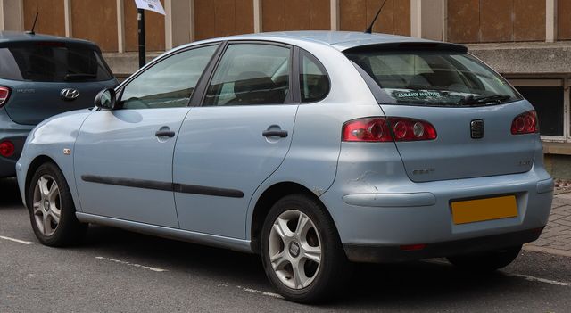 Seat Ibiza 2004, referencia R-0052: foto 2 de 2