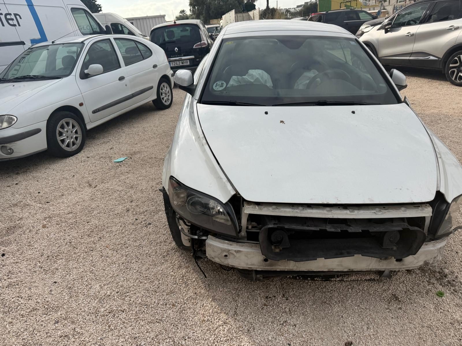 Volvo C70 II DESCAPOTABLE D5 2008, referencia R-0007: foto 3 de 4