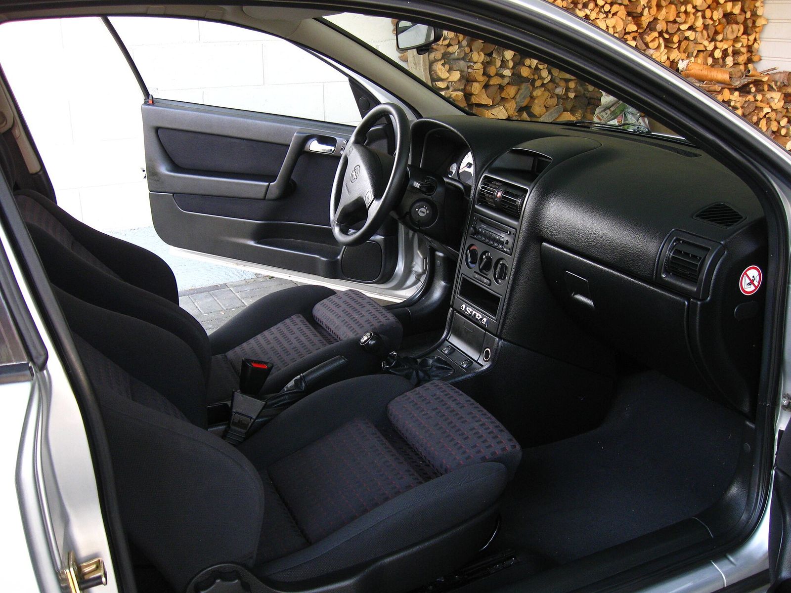 Opel Astra 2001, referencia R-0051: foto 3 de 4