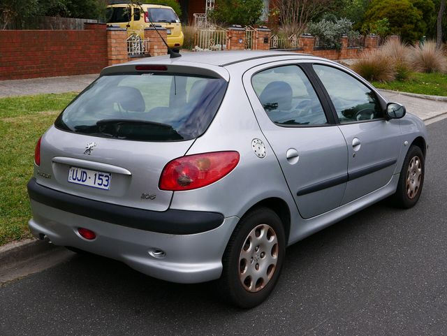 Peugeot 206 2002, referencia R-0059: foto 2 de 2