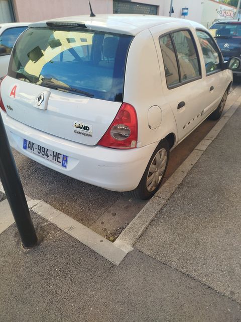 Renault Clio 2001, referencia R-0056: foto 2 de 2